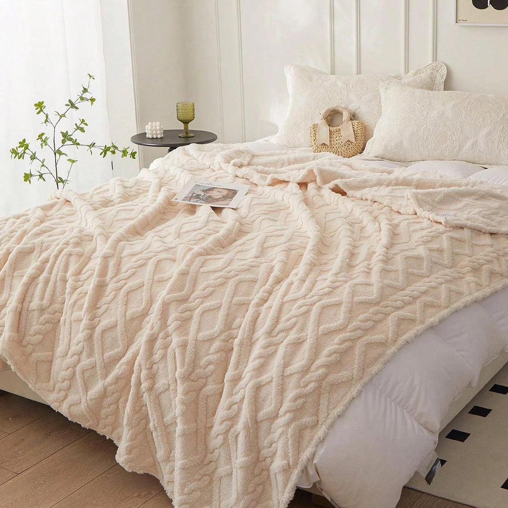 Single-Layer Coral Fleece Blanket – Lightweight Multi-Purpose Bed Cover, Sofa Cover & Nap Blanket