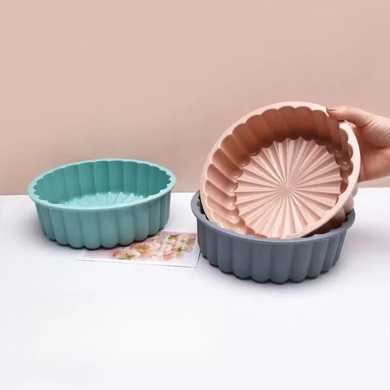 Silicone Cake Mold – Fluted Round Baking Pan