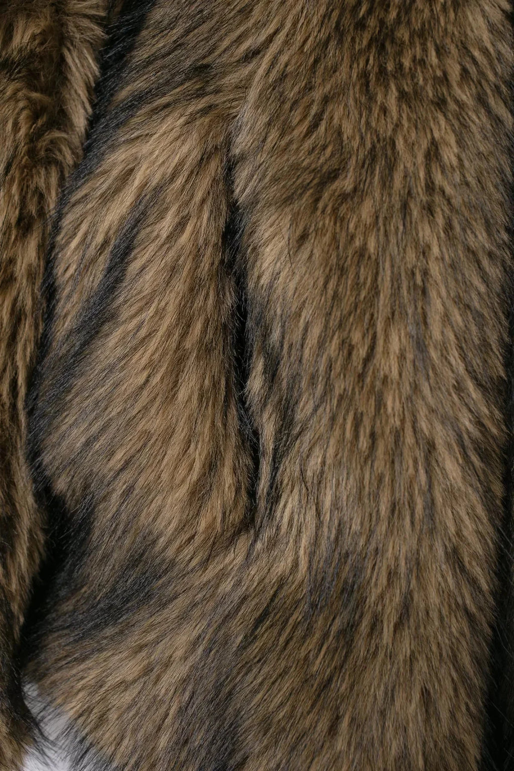 Women's Oversized Faux Fur Jacket – Single-Breasted Elegant Warm Coat