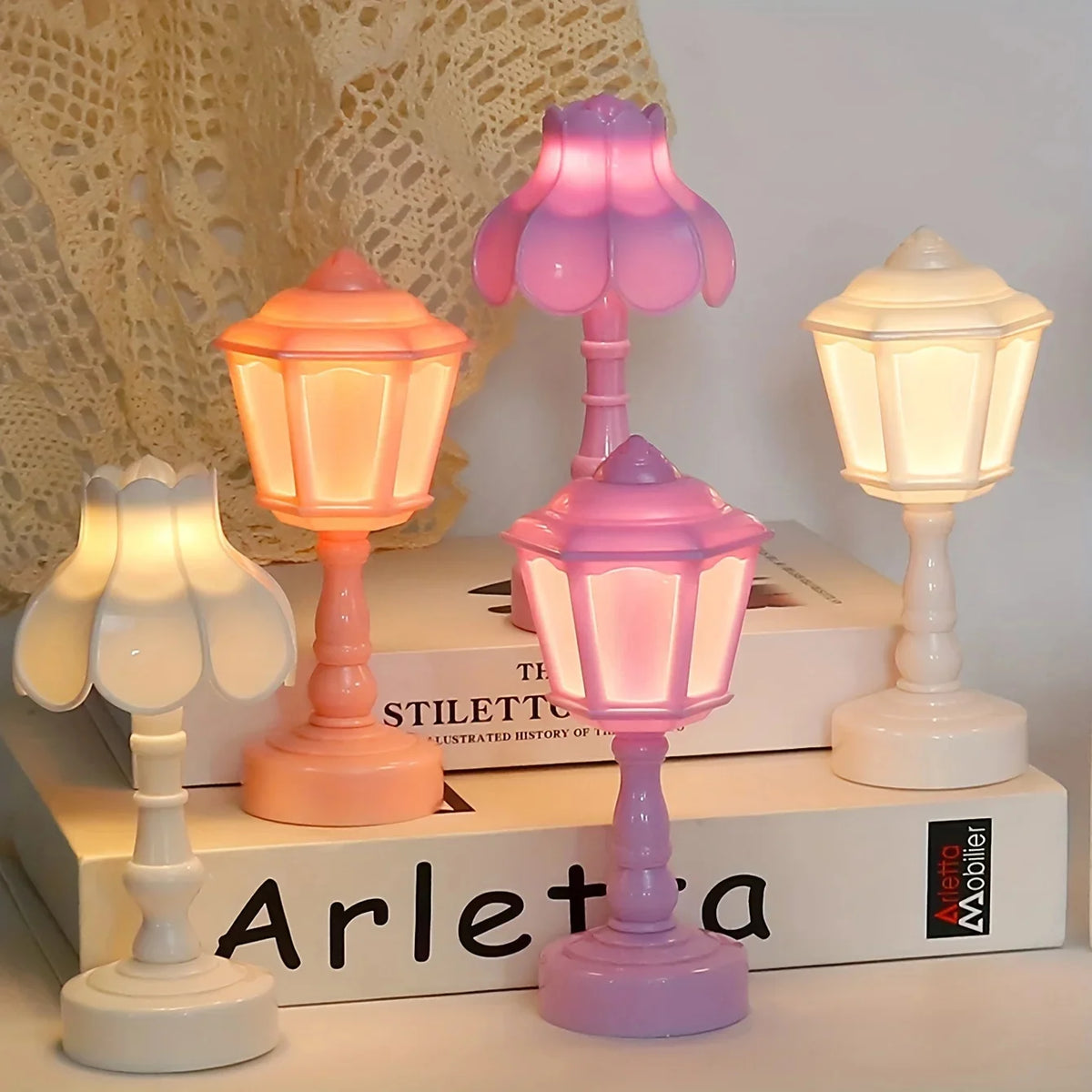 Flower Bud Table Lamp – Battery-Powered LED Accent
