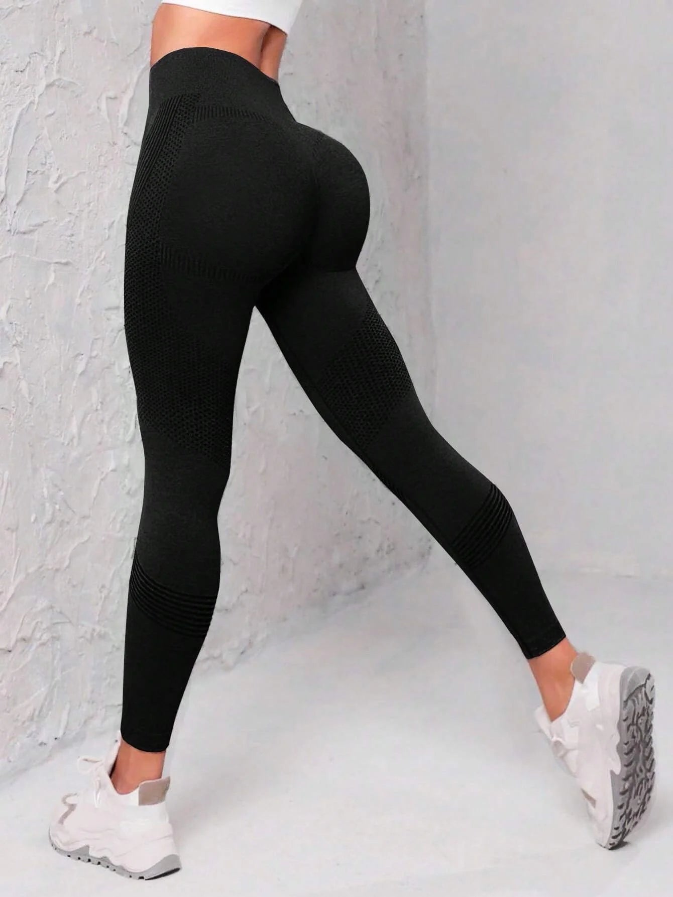 Seamless Wide Waistband Sports Leggings — Women’s Yoga & Gym Leggings