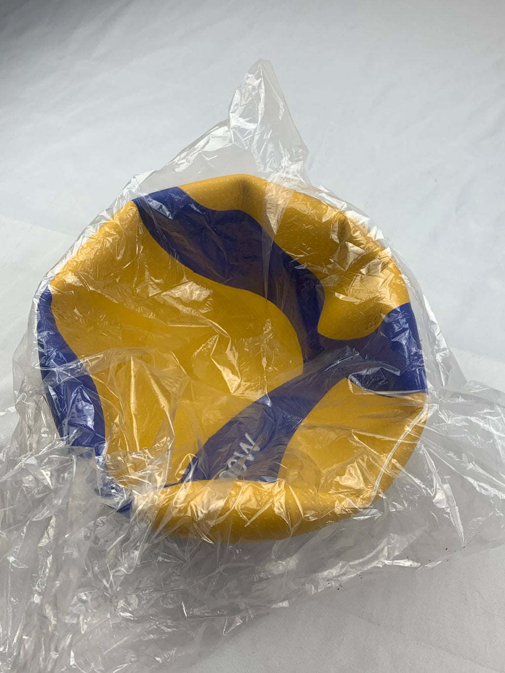 V200 PVC Volleyball – Explosion-Proof Indoor & Outdoor Beach Practice Ball, Number 5 Competition Training